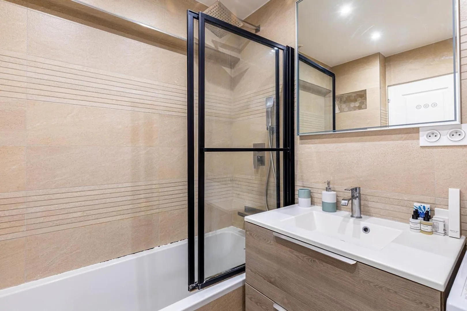 Guestready - Charm And Comfort Near Champs De Mars Paris 0*,